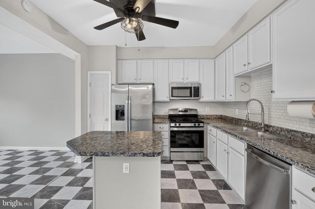 43028 GOLF VIEW DR, Chantilly, VA 20152