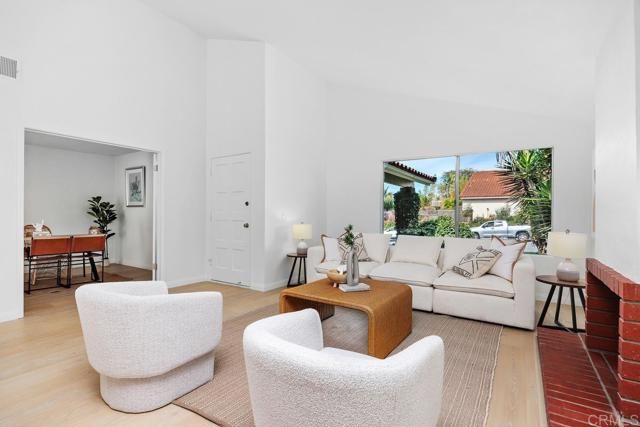 1549 Avenida de las Adelsas, Encinitas, CA 92024