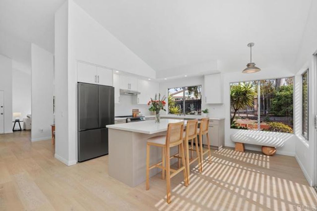 1549 Avenida de las Adelsas, Encinitas, CA 92024