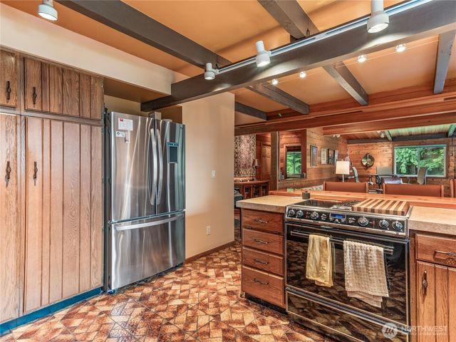 335 Tog Road, Brinnon, WA 98320