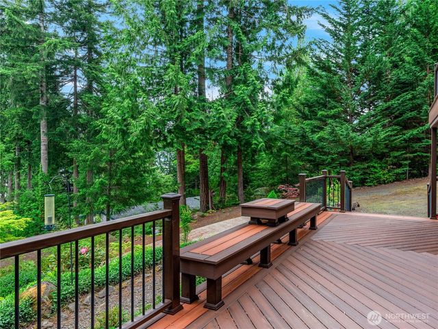 335 Tog Road, Brinnon, WA 98320
