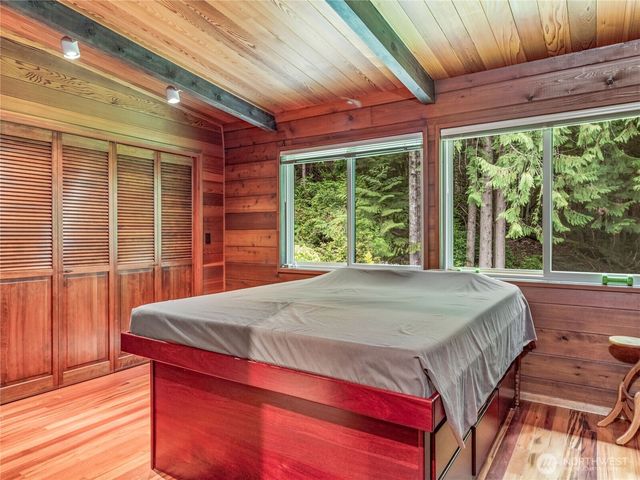 335 Tog Road, Brinnon, WA 98320