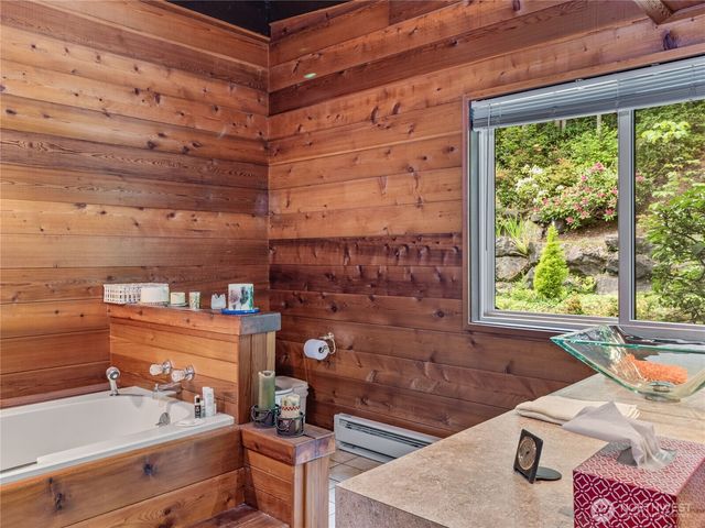 335 Tog Road, Brinnon, WA 98320