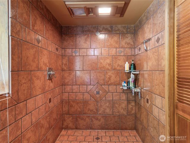 335 Tog Road, Brinnon, WA 98320