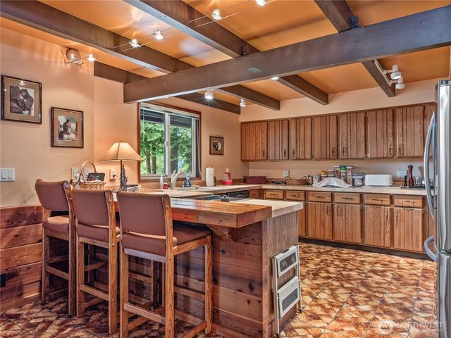 335 Tog Road, Brinnon, WA 98320
