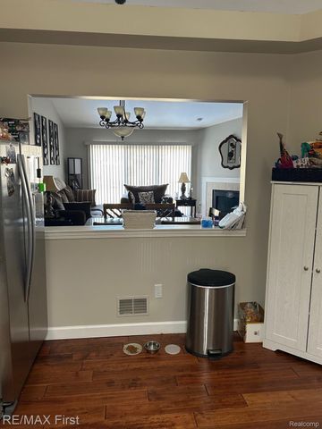 34267 Birchway Circle, Sterling Heights, MI 48312