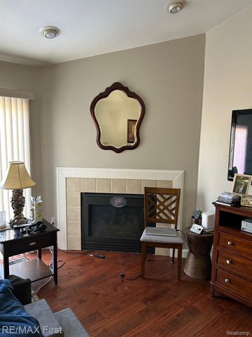 34267 Birchway Circle, Sterling Heights, MI 48312