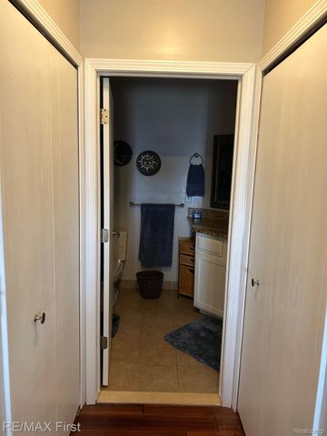 34267 Birchway Circle, Sterling Heights, MI 48312