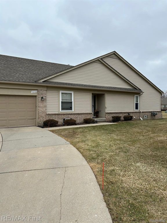 34267 Birchway Circle, Sterling Heights, MI 48312