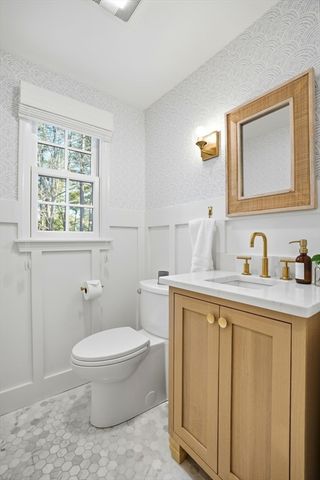 11 Simmons Dr, Duxbury, MA 02332