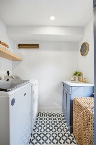 11 Simmons Dr, Duxbury, MA 02332