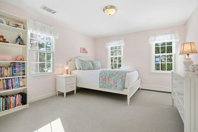 11 Simmons Dr, Duxbury, MA 02332