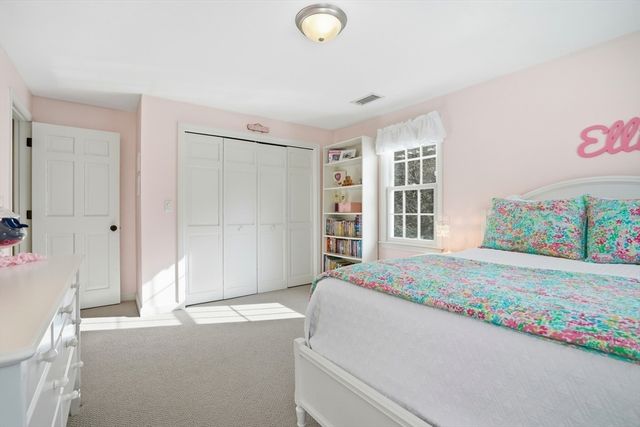 11 Simmons Dr, Duxbury, MA 02332