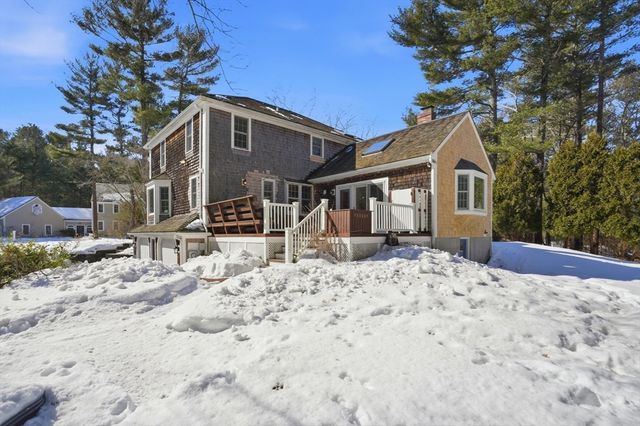 11 Simmons Dr, Duxbury, MA 02332