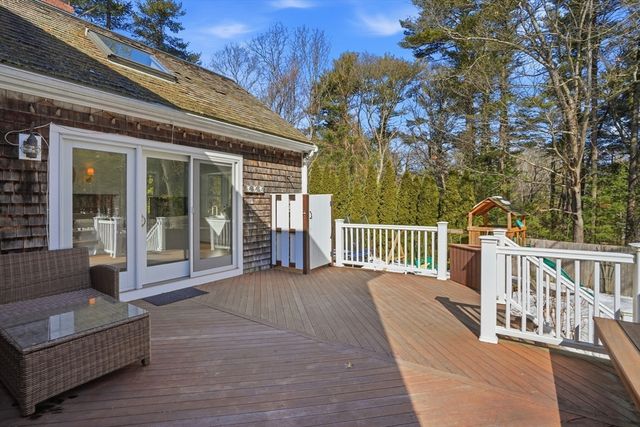 11 Simmons Dr, Duxbury, MA 02332