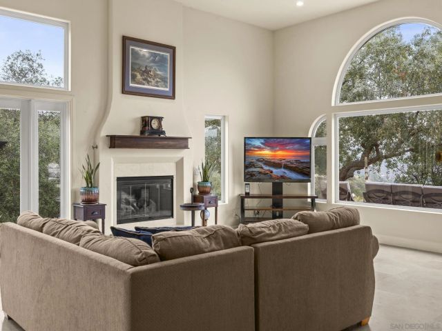 17922 Sierra Cielo Ln, Jamul, CA 91935