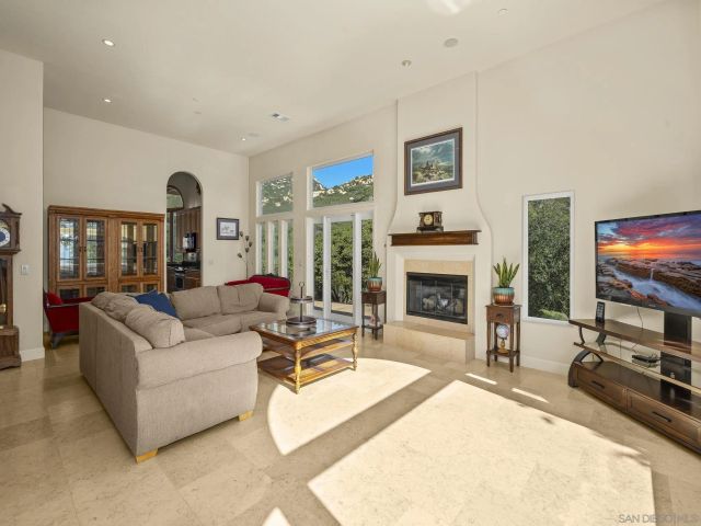 17922 Sierra Cielo Ln, Jamul, CA 91935