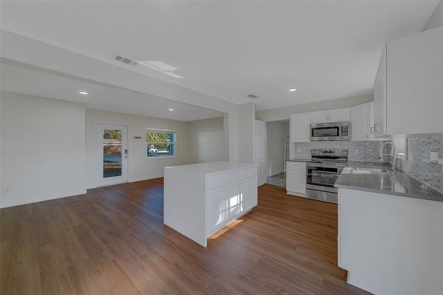 4418 W PRESCOTT STREET, Tampa, FL 33616