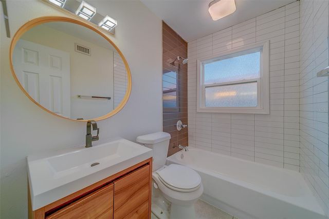 4418 W PRESCOTT STREET, Tampa, FL 33616