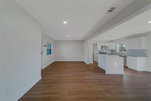 4418 W PRESCOTT STREET, Tampa, FL 33616