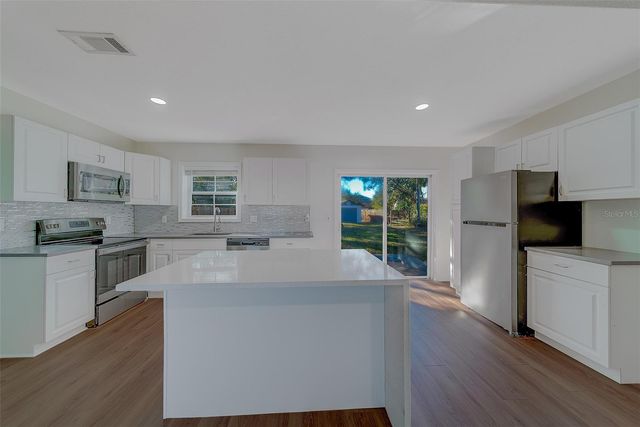 4418 W PRESCOTT STREET, Tampa, FL 33616