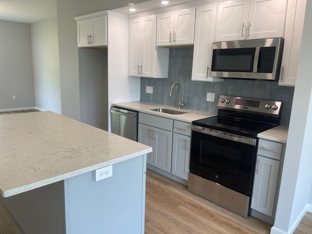 85 Belvedere Drive, Tolland, CT 06084