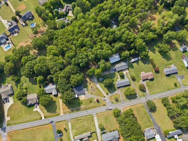 4055 Highway 357, Inman, SC 29349