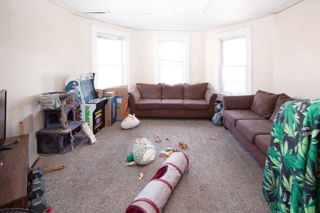 8 Fern, Worcester, MA 01610
