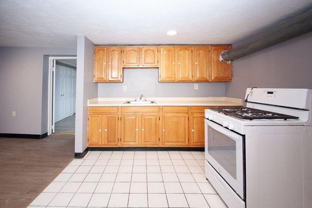 8 Fern, Worcester, MA 01610
