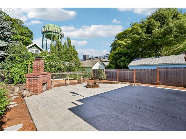 5325 N MONTANA Ave, Portland, OR 97217