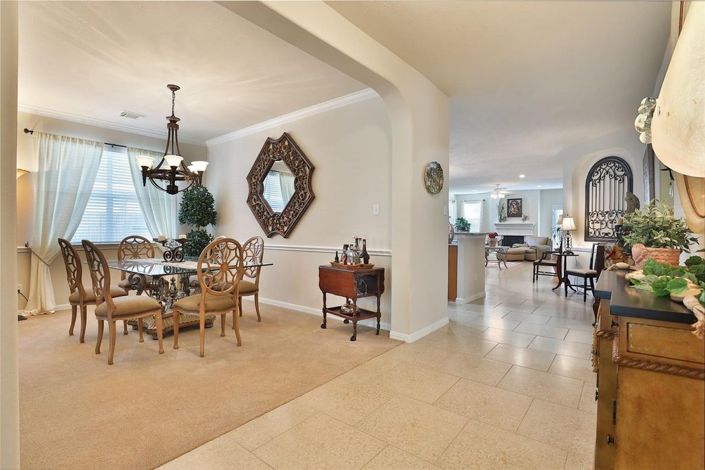 218 River Briar Lane, Richmond, TX 77406