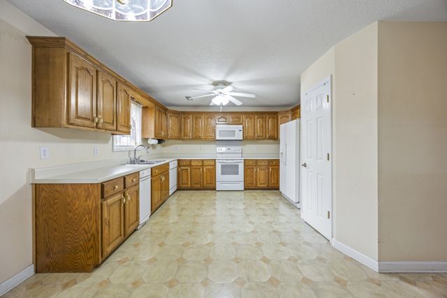 188 Trotters Cir, Estill Springs, TN 37330