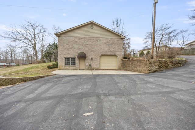 188 Trotters Cir, Estill Springs, TN 37330