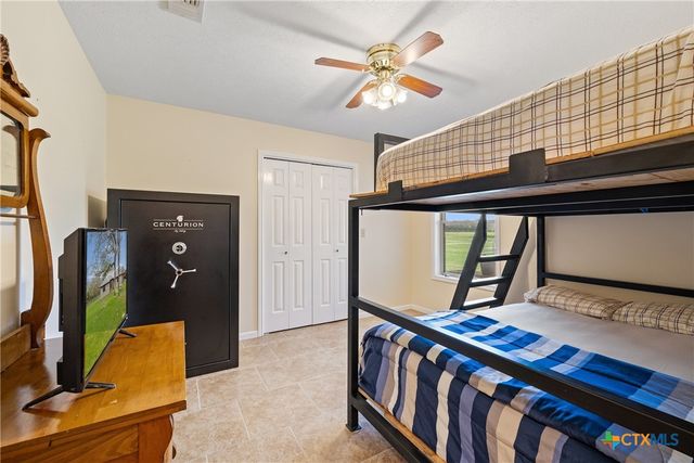 778 County Road 123, Edna, TX 77957