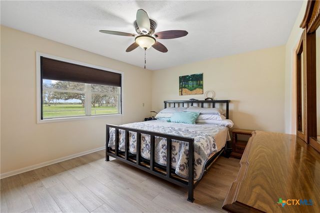 778 County Road 123, Edna, TX 77957