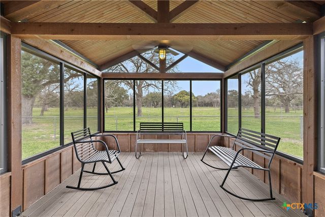 778 County Road 123, Edna, TX 77957