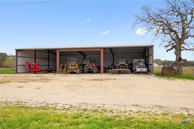 778 County Road 123, Edna, TX 77957