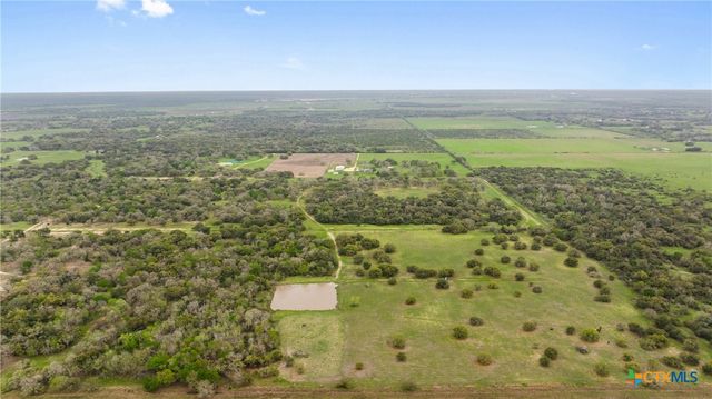 778 County Road 123, Edna, TX 77957