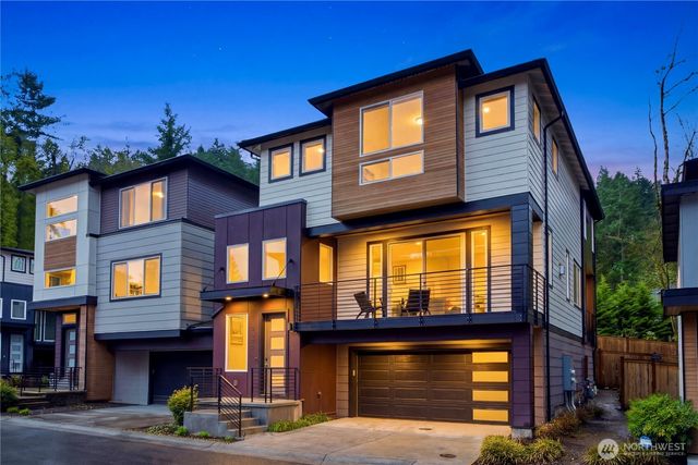 8328 138th Ln SE, Newcastle, WA 98059
