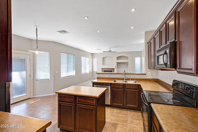 17915 W MAUI Lane, Surprise, AZ 85388