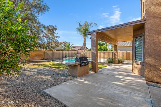 17915 W MAUI Lane, Surprise, AZ 85388