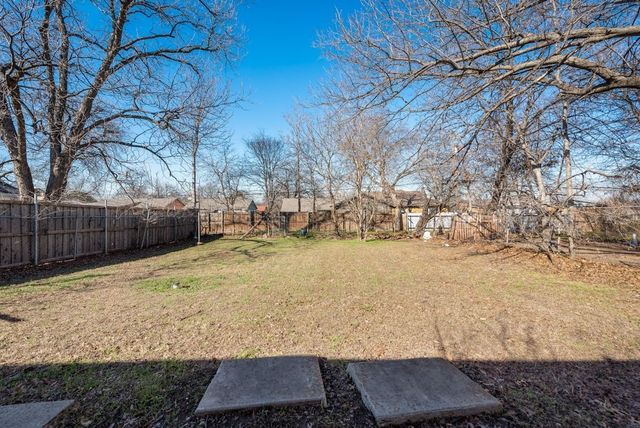 1233 Marion Avenue, Fort Worth, TX 76104