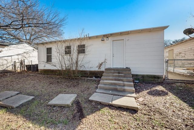 1233 Marion Avenue, Fort Worth, TX 76104