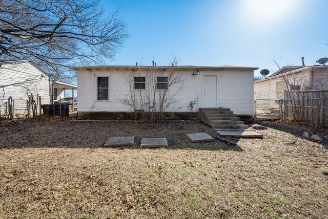 1233 Marion Avenue, Fort Worth, TX 76104