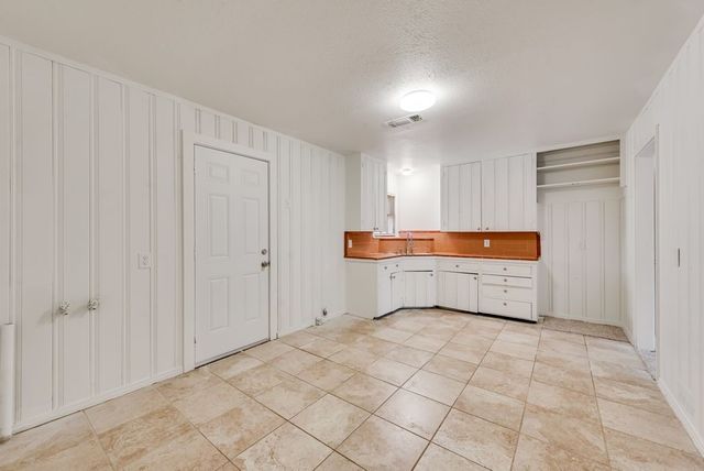 1233 Marion Avenue, Fort Worth, TX 76104