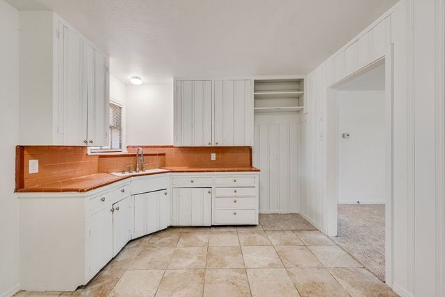 1233 Marion Avenue, Fort Worth, TX 76104