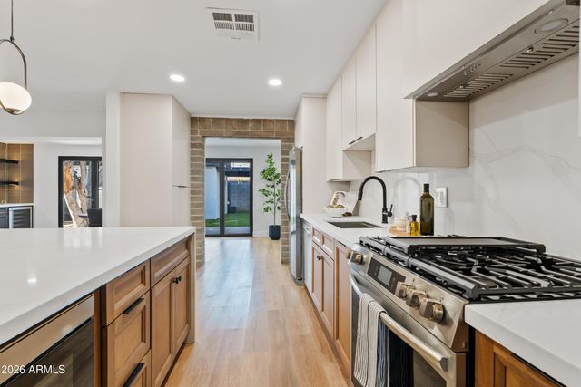 1322 E CATALINA Drive, Phoenix, AZ 85014