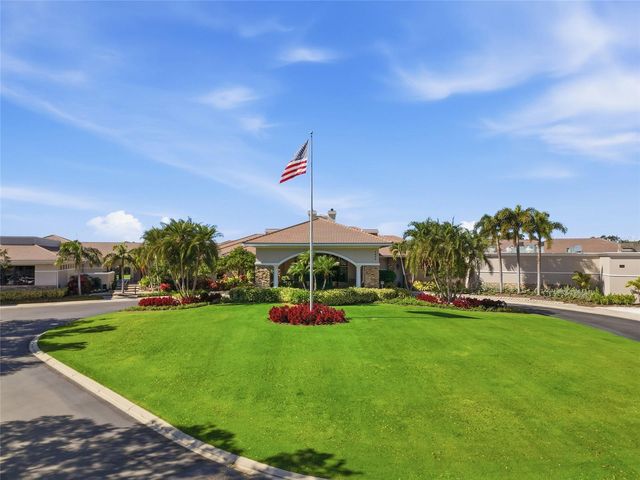 5231 MAHOGANY RUN AVENUE 321, Sarasota, FL 34241