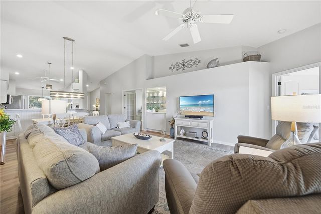 5231 MAHOGANY RUN AVENUE 321, Sarasota, FL 34241