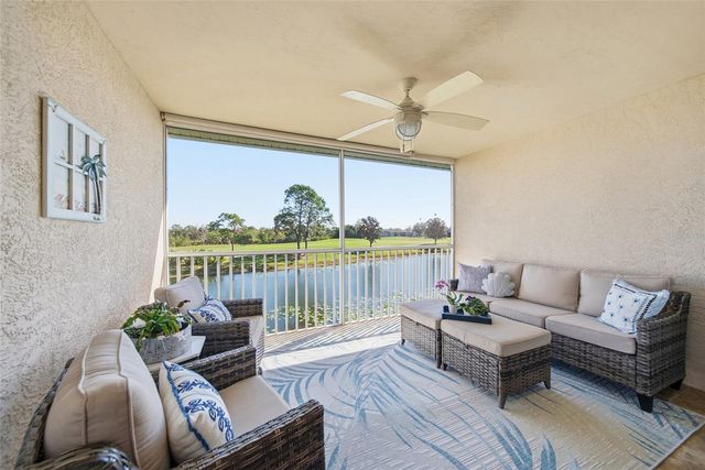 5231 MAHOGANY RUN AVENUE 321, Sarasota, FL 34241